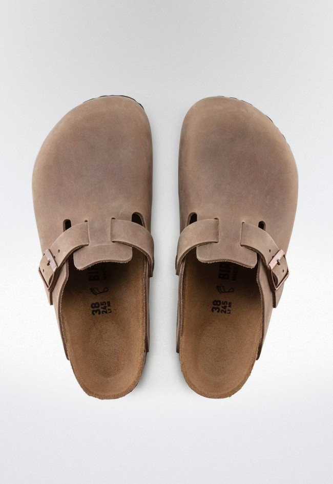 Zueco de piel engrasada para mujer con plantilla anatómica – modelo clásico en tendencia | BIRKENSTOCK Boston