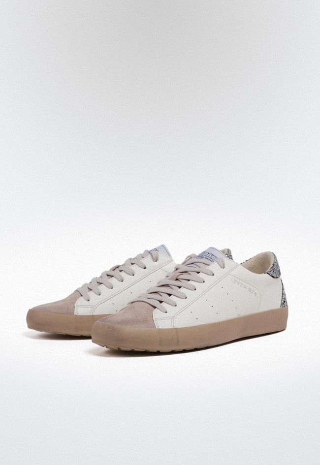 Deportivo de mujer en color plata con detalle glitter – estilo urbano y toque brillante | WHY PINK M5040