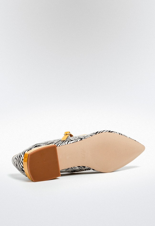 Zapato estilo bailarina de mujer cebra Glo betty