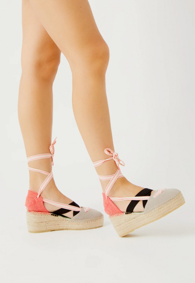 Alpargata multicolor de cuña baja con lazo para atar y suela de esparto | Estilo alegre para verano Star Love delta 52