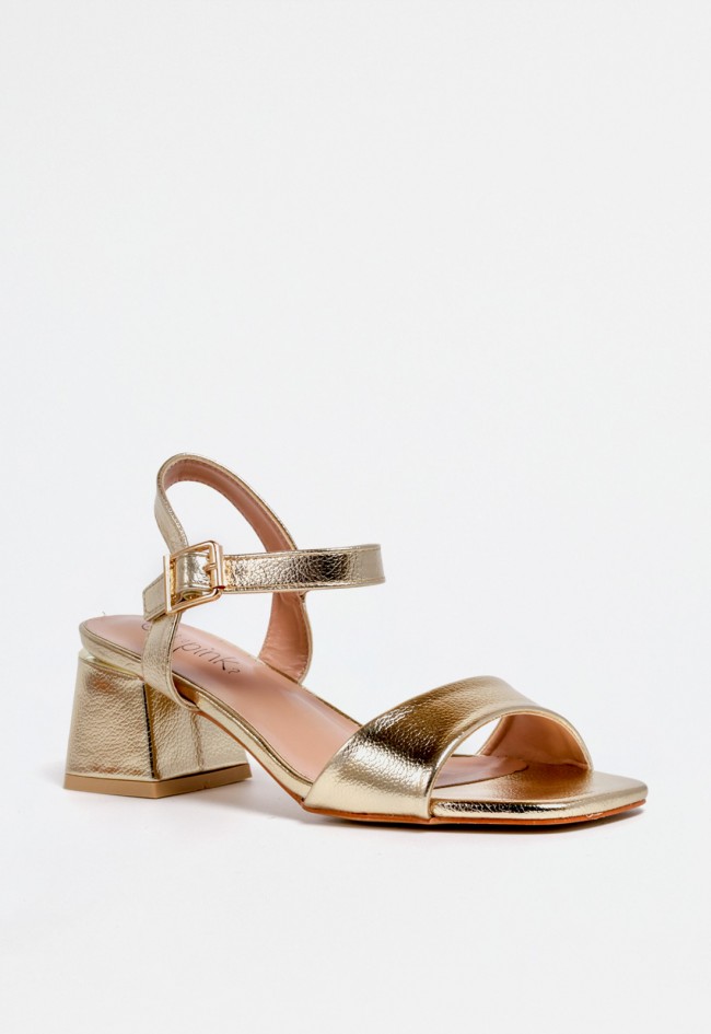Sandalia de mujer en color oro brillante – elegante, versátil y con efecto luminoso | Why Pink? 60-2591