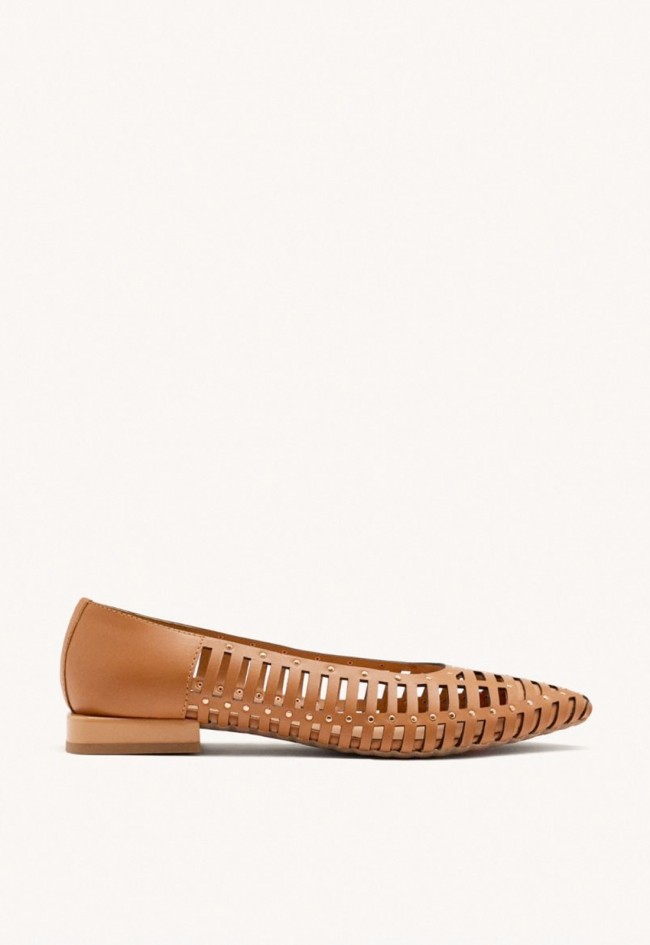 Bailarinas piel tachas de mujer camel Gioseppo kenosha