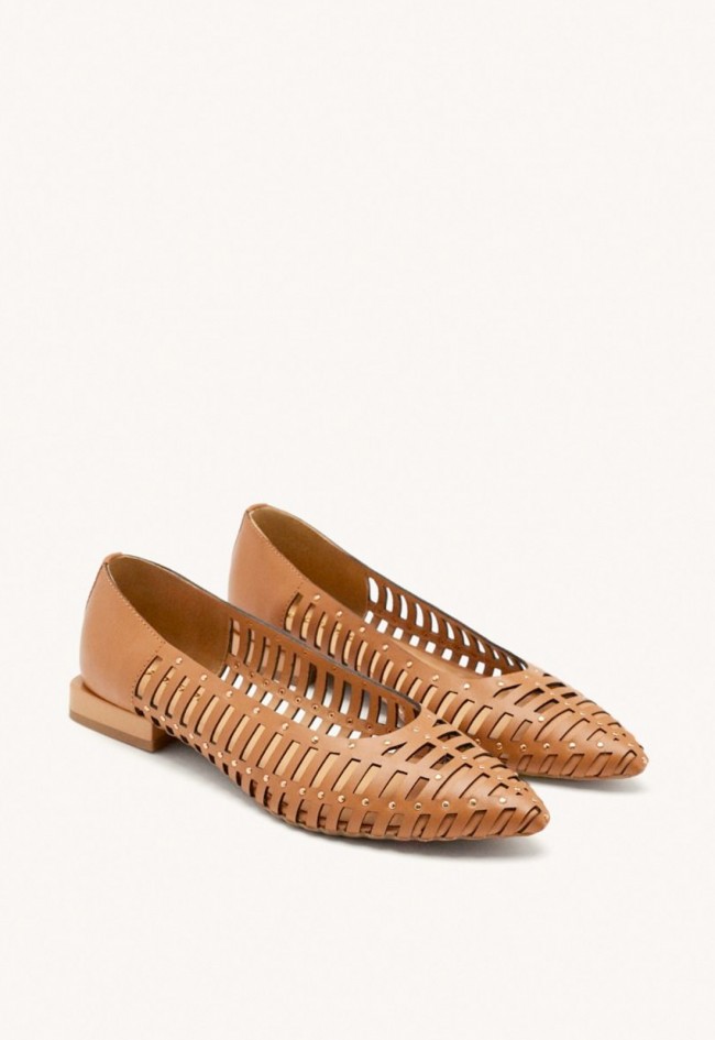 Bailarinas piel tachas de mujer camel Gioseppo kenosha