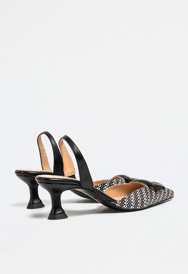 Zapato destalonado de mujer negro Dansi 7415