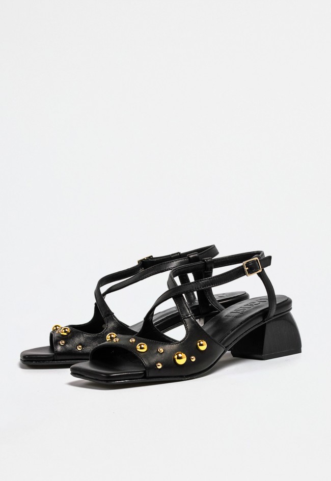 Sandalia tachas de mujer negro Dansi 7456