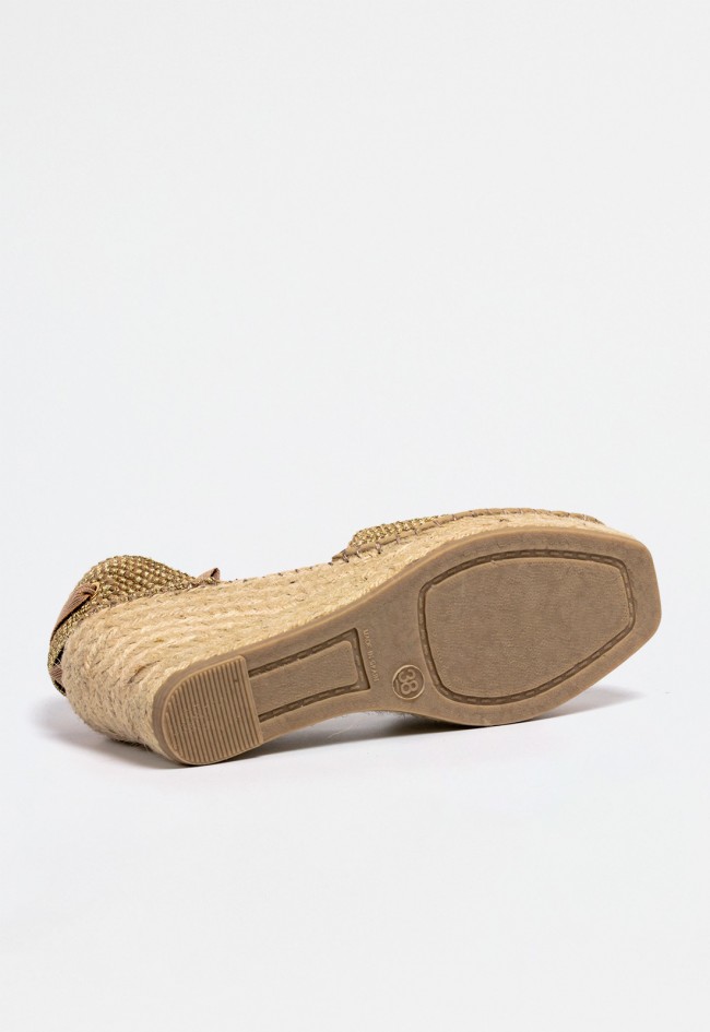 Alpargata de cuña alta color oro con lazos al tobillo y suela de esparto | Estilo veraniego con brillo femenino Glo d260026