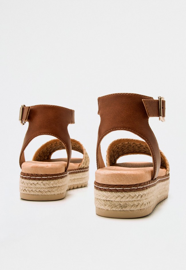 Sandalia esparto de mujer arena Mustang 53344