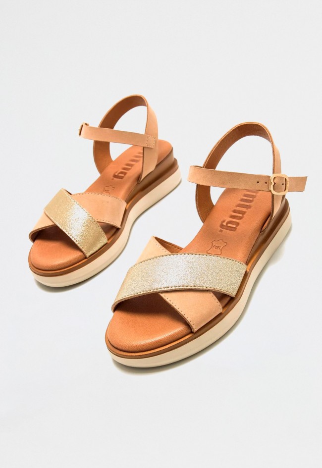 Sandalia de mujer oro Mustang 54530