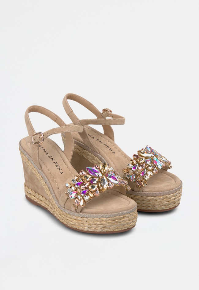 Sandalia cuña plataforma de mujer arena Alma en Pena 51291