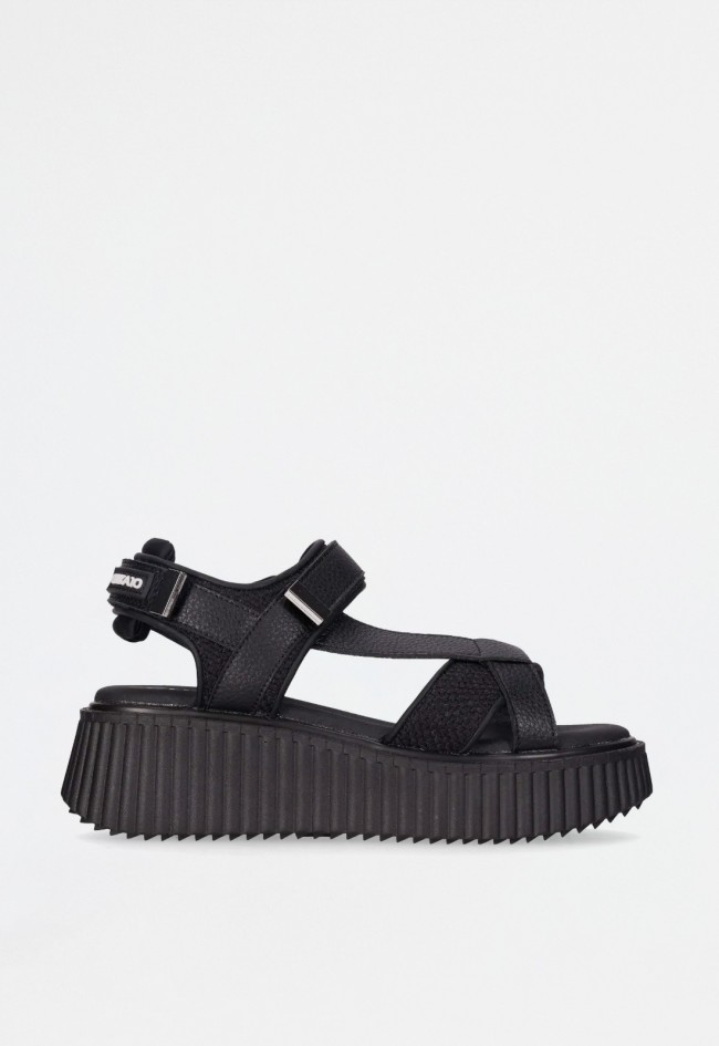 Sandalia plataforma de mujer negro Chika 10 kira 02