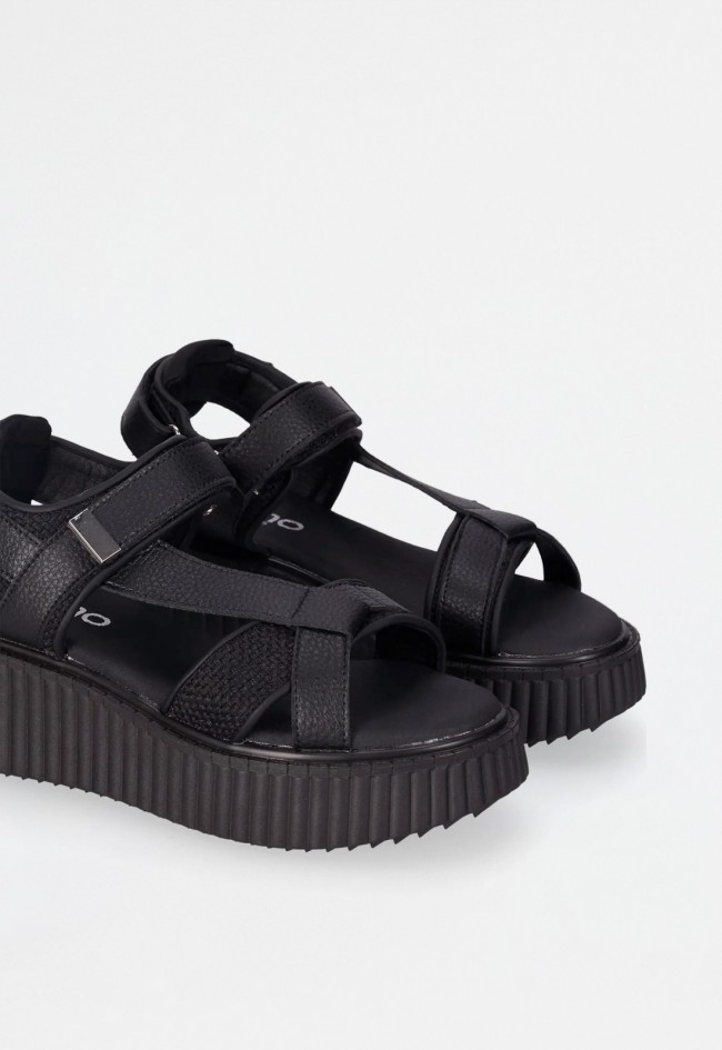 Sandalia plataforma de mujer negro Chika 10 kira 02