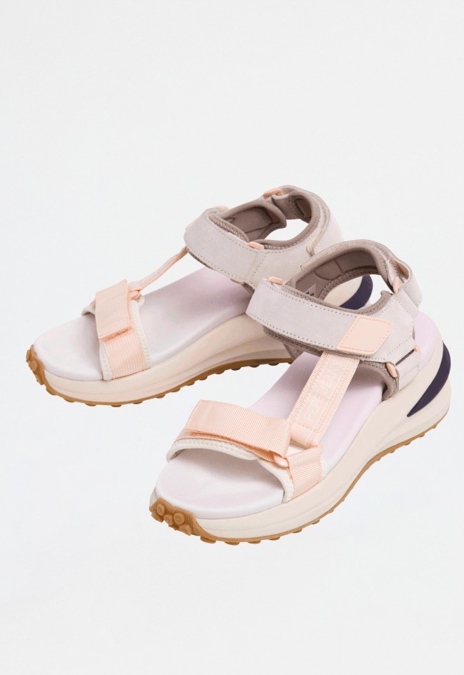 Sandalia deportiva de mujer beige Pepe Jeans pls90708