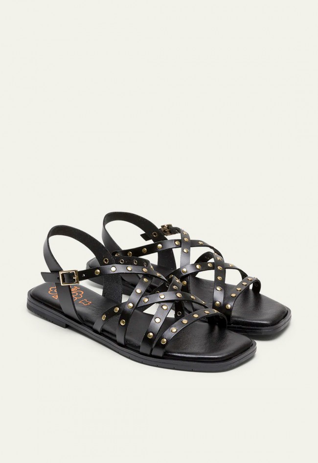 SANDALIA PLANA DE PIEL CON TACHUELAS NEGRO Porronet VICTORIA 3113