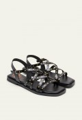 SANDALIA PLANA DE PIEL CON TACHUELAS NEGRO Porronet VICTORIA 3113