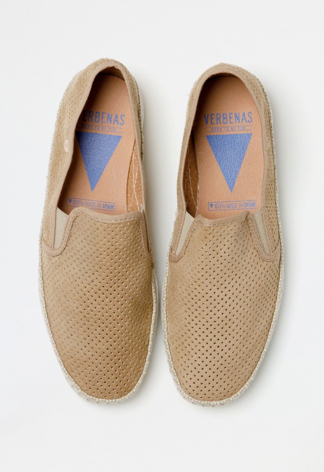 Alpargata de hombre en textil micro perforado color roble con suela flexible | Fabricada en España | Verbenas Boris