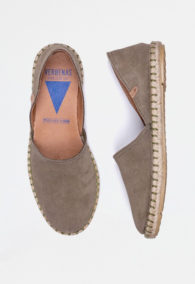 Alpargata plana de mujer en serraje kaki con suela de yute y piel | Modelo icónico fabricado en España | VERBENAS CARMEN