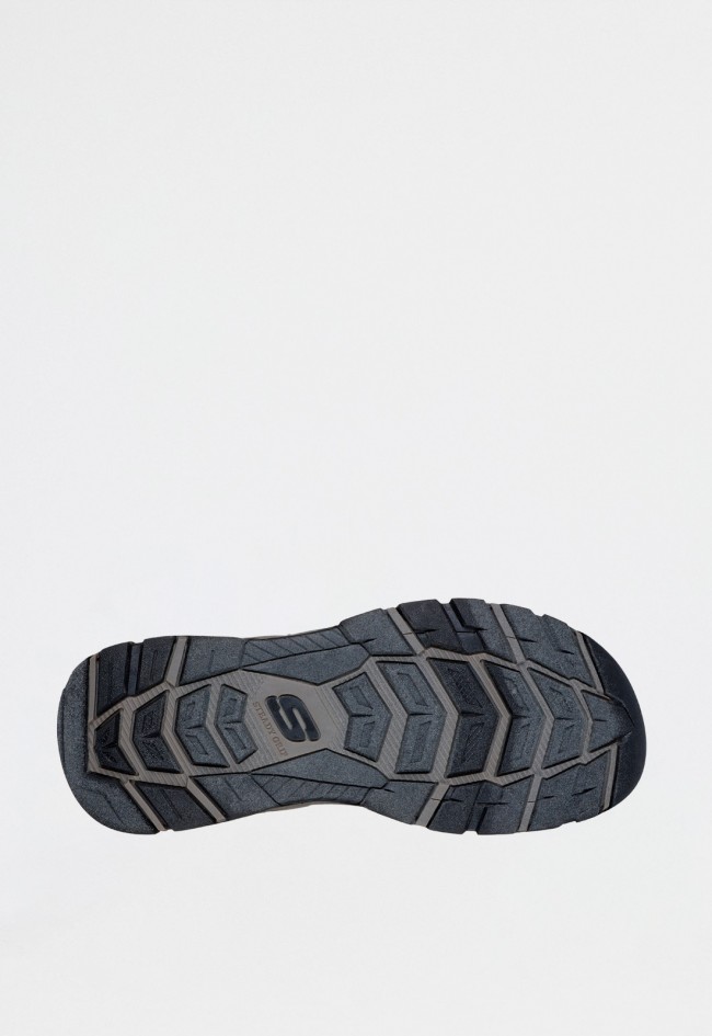 Sandalia hombre Skechers Slip-ins Tresmen Reece chocolate con Heel Pillow y ajuste Relaxed Fit sin usar las manos