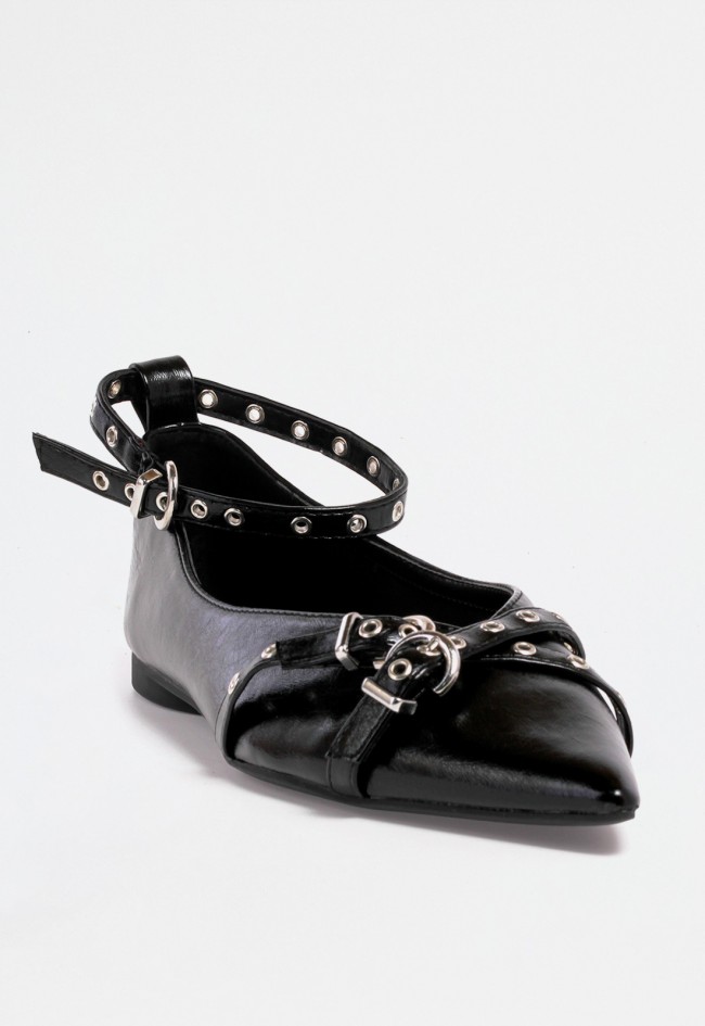 Bailarina negra de mujer con pulsera al tobillo y tiras cruzadas con hebillas – estilo urbano con carácter Why Pink? m5195
