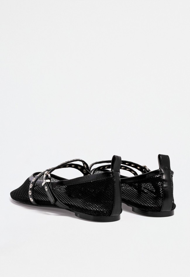 Bailarina negra de rejilla con tiras cruzadas y hebilla metálica – ligereza y estilo con aire contemporáneo Why Pink? m5211
