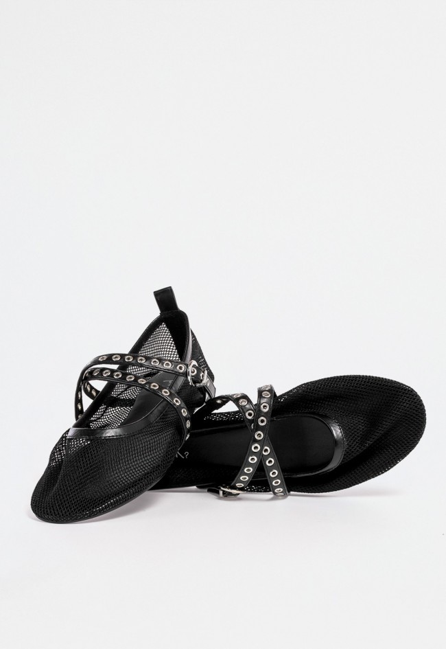 Bailarina negra de rejilla con tiras cruzadas y hebilla metálica – ligereza y estilo con aire contemporáneo Why Pink? m5211