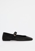 Bailarina trenzada negra con tira cruzada y hebilla dorada – elegancia artesanal en clave femenina Why Pink? m5225