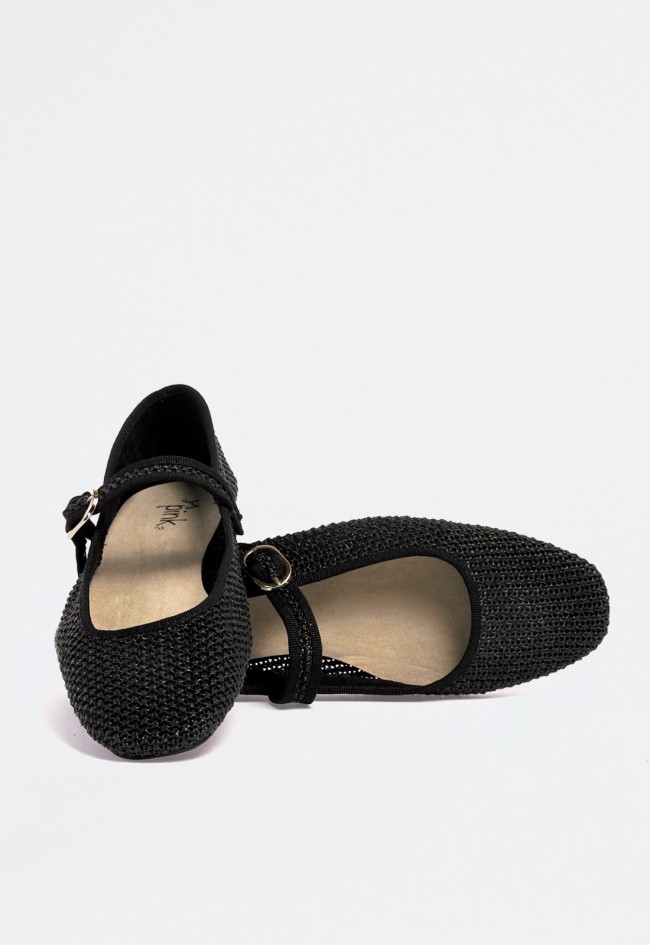 Bailarina trenzada negra con tira cruzada y hebilla dorada – elegancia artesanal en clave femenina Why Pink? m5225