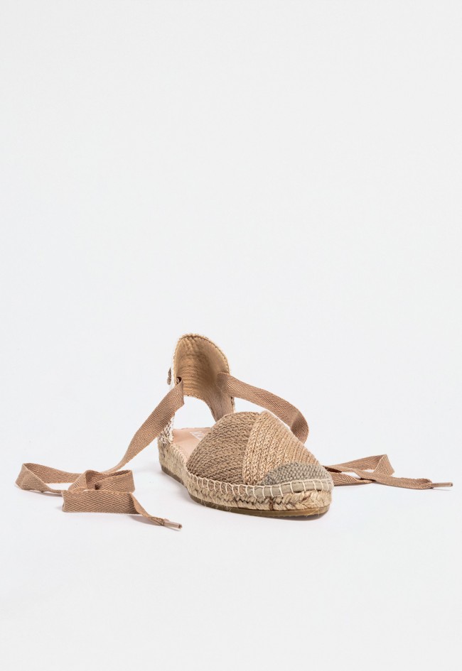 Alpargata plana de mujer en rafia beige con cintas – estilo natural y vegano con sello Macarena ima 13