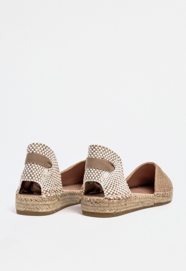 Alpargata plana de mujer en rafia beige con cintas – estilo natural y vegano con sello Macarena ima 13
