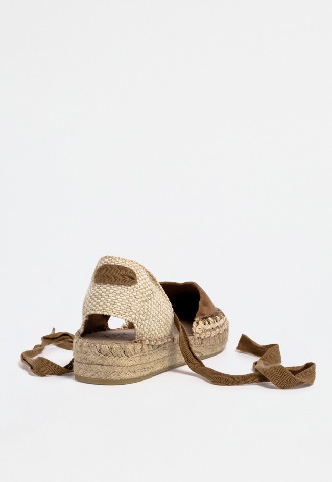 Alpargata plana mujer camel con cintas y suela de esparto – esencia veraniega con sello Why Pink? m5420
