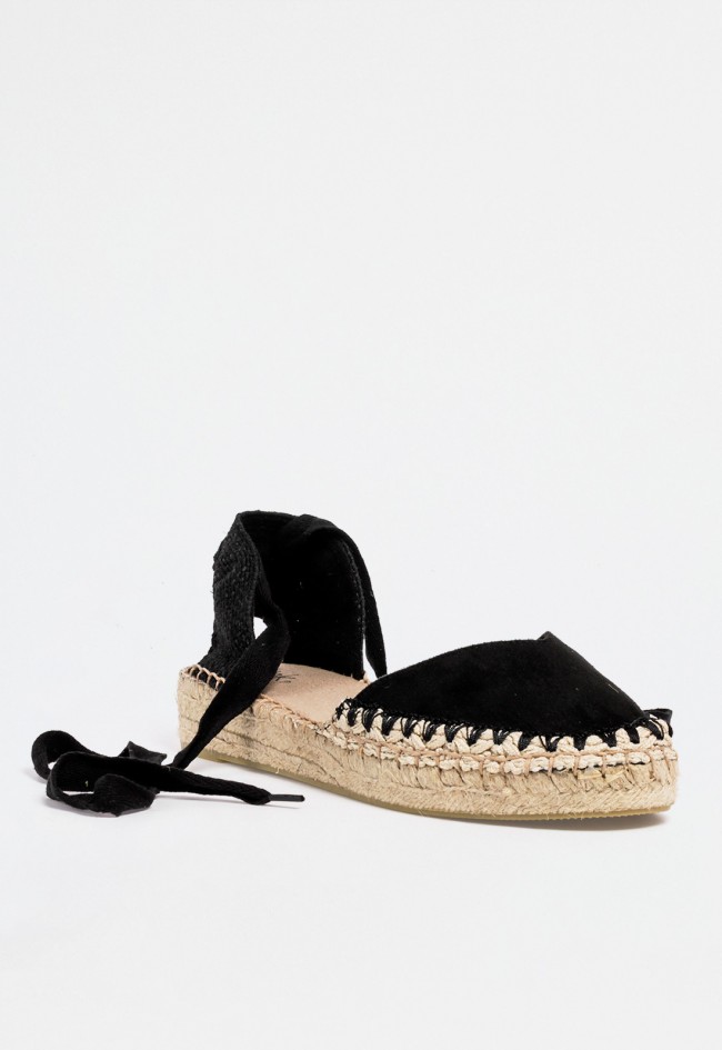 Alpargata plana negra de mujer con suela de esparto y cordones – tradición mediterránea con estilo atemporal Why Pink? m5420