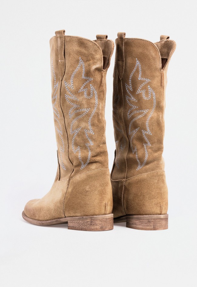 Bota cowboy de mujer con bordados laterales y puntera redonda – estilo western renovado taupe GLO tora