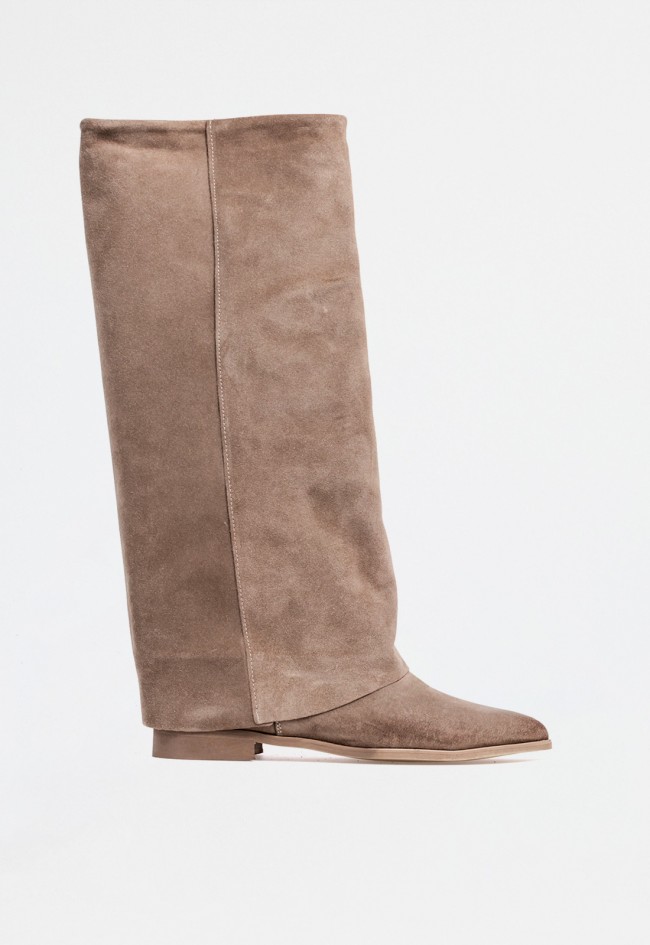 Bota alta cowboy de mujer con polaina incorporada – estilo western con carácter y personalidad beige Chini Equipe divina