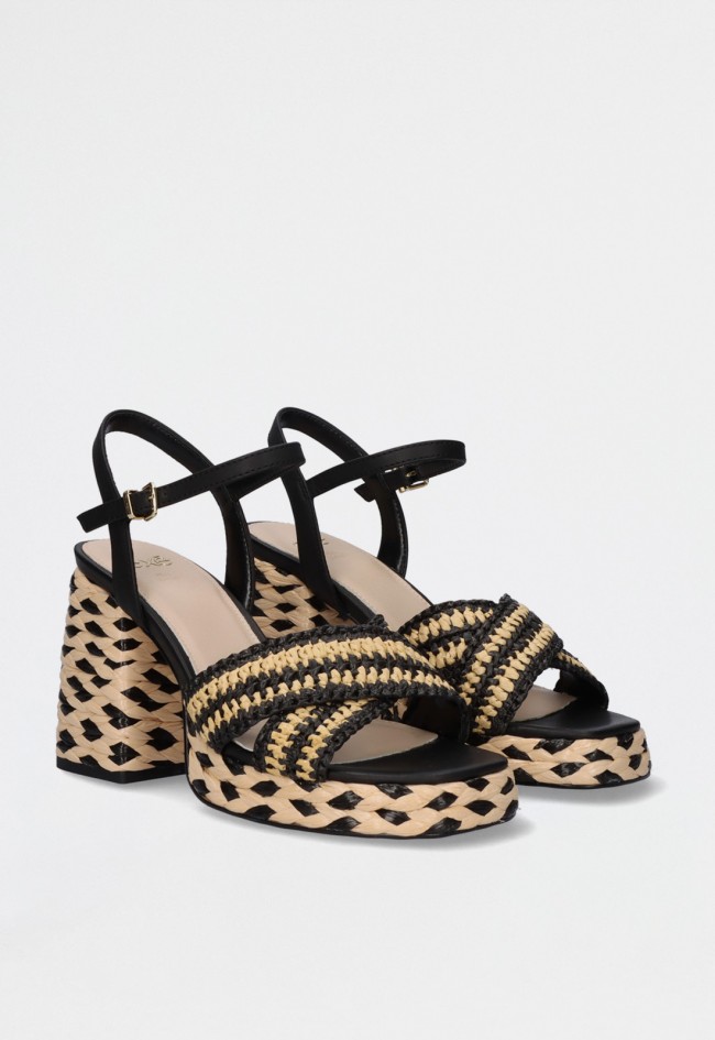 Sandalia tacón ancho trenzada black beige con doble tira cruzada y cierre – diseño moderno y veraniego EXE havana-022