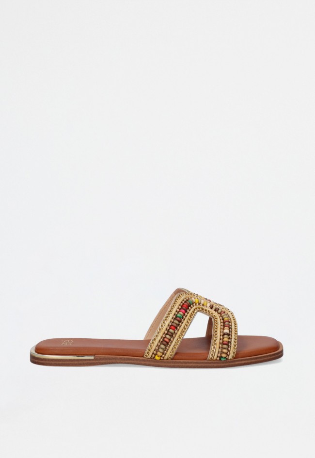 Sandalia plana color cuero con plantilla de piel – versatilidad elegante para tu fondo de armarion cuero EXE sabrina-726