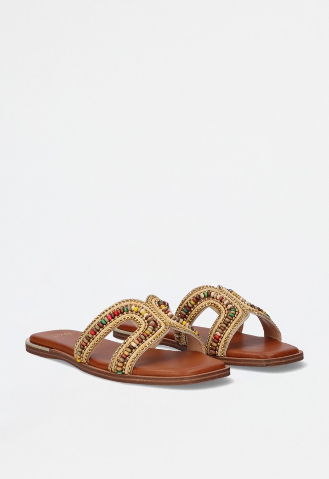 Sandalia plana color cuero con plantilla de piel – versatilidad elegante para tu fondo de armarion cuero EXE sabrina-726