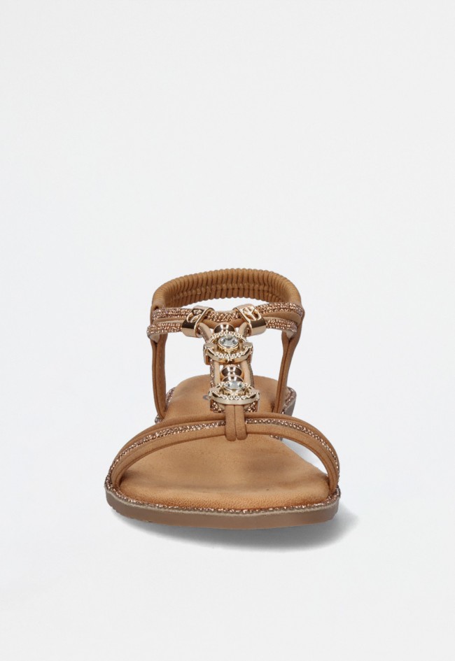 Sandalia plana camel con abalorios y tira elástica – estilo boho chic para tu fondo de armario EXE 8013-7