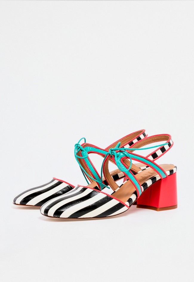 Zapato mujer rojo destalonado de piel con tacón ancho y cordones – diseño trendy con estampado a rayas Glo Rina