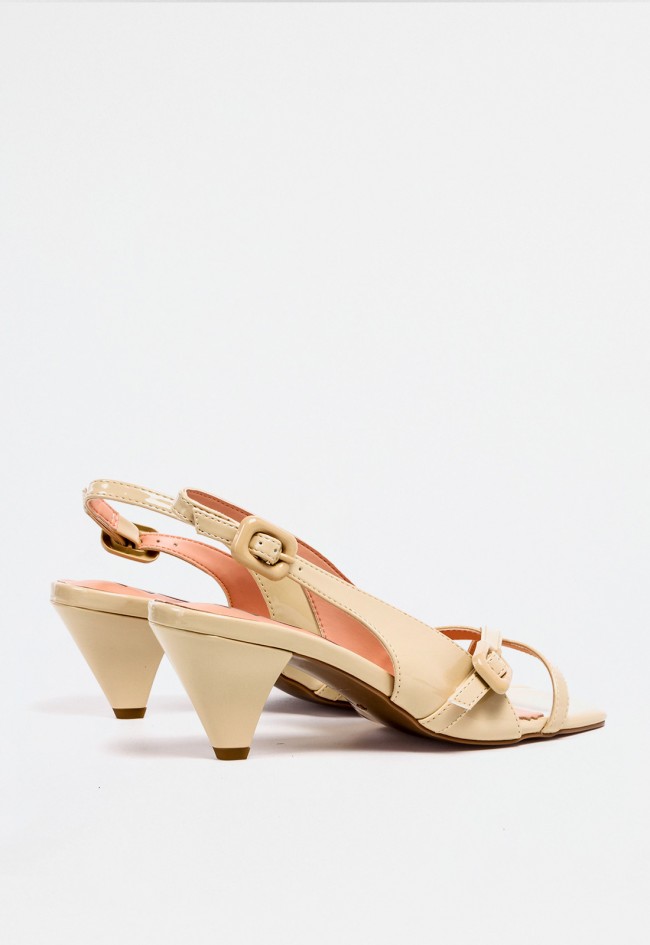 Sandalia mujer charol beige destalonada con tiras finas, hebillas y tacón medio – elegancia luminosa Noghi narel 04
