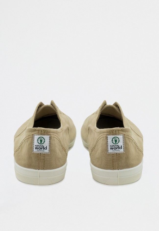 Zapatilla hombre Natural World Condor 3102 color tostado – lona ecológica sin cordones y suela de caucho natural