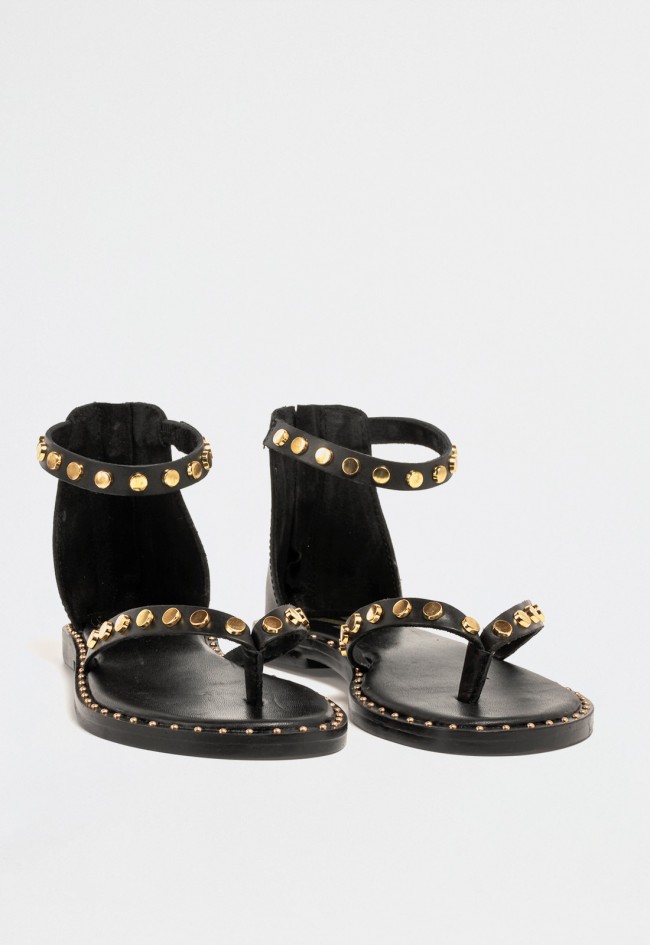 Sandalia plana de piel negra con tachas doradas y cierre trasero con cremallera para estilo sofisticado VAS rsp-6497