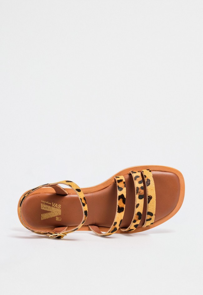 Sandalia plana de piel con pelillo y estampado leopardo con tiras finas y pulsera ajustable al tobillo VAS rsp-11069