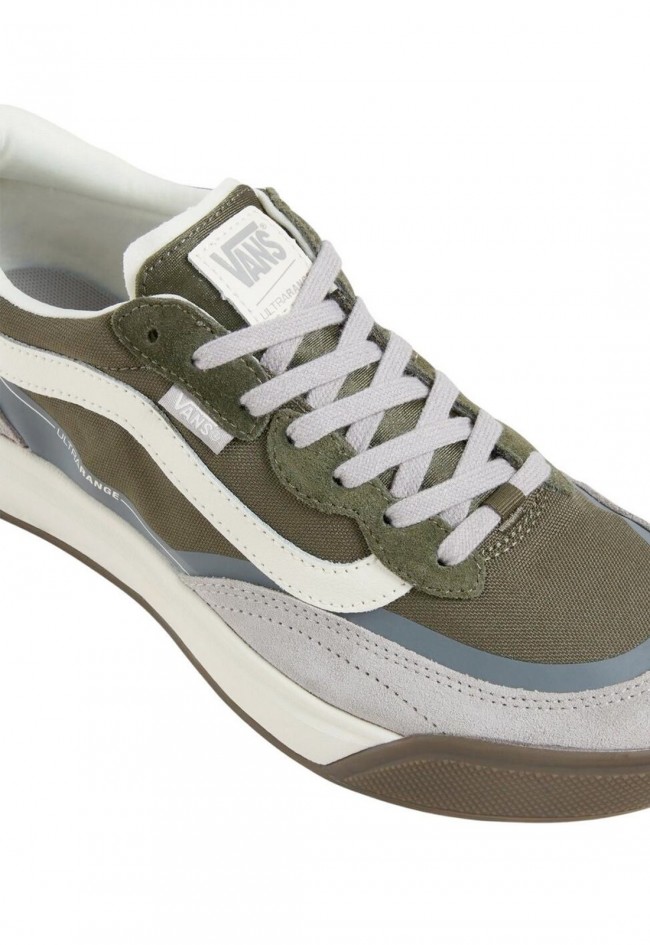 Zapatilla de hombre VANS UltraRange 2.0 SE MTE verde oliva con diseño técnico y estilo outdoor urbano