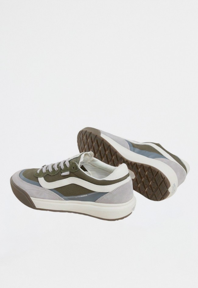 Zapatilla de hombre VANS UltraRange 2.0 SE MTE verde oliva con diseño técnico y estilo outdoor urbano