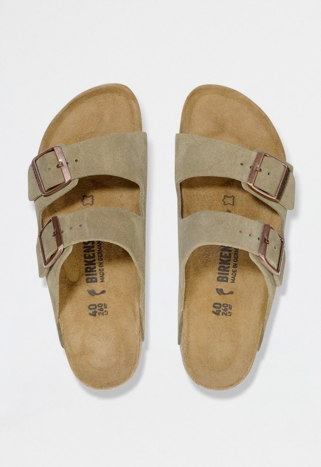 Sandalia de hombre Birkenstock Arizona LEVE 0051463 taupe con diseño anatómico y estilo natural