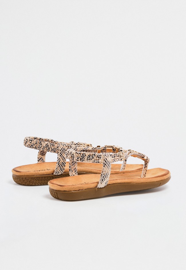 Sandalia plana de mujer tipo esclava con tiras efecto serpiente y plantilla ergonómica beige VAS 60-629
