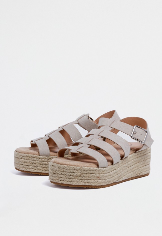 Sandalia de mujer con cuña de esparto y tiras beige estilo romana VAS 65-2550