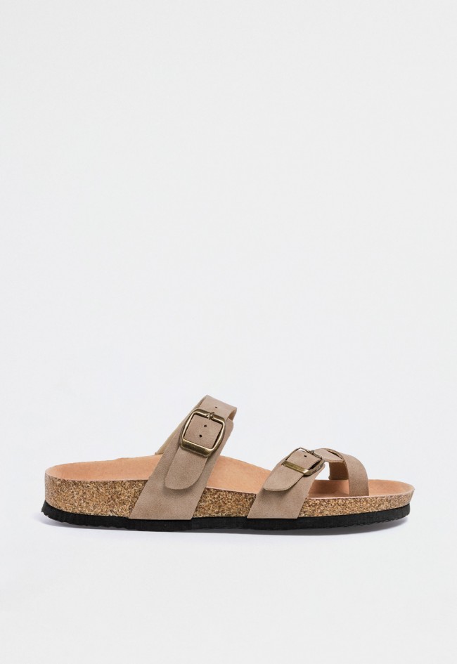 Sandalia bio taupe de mujer con hebillas — estilo relajado y esencia mediterránea VAS 27-2530