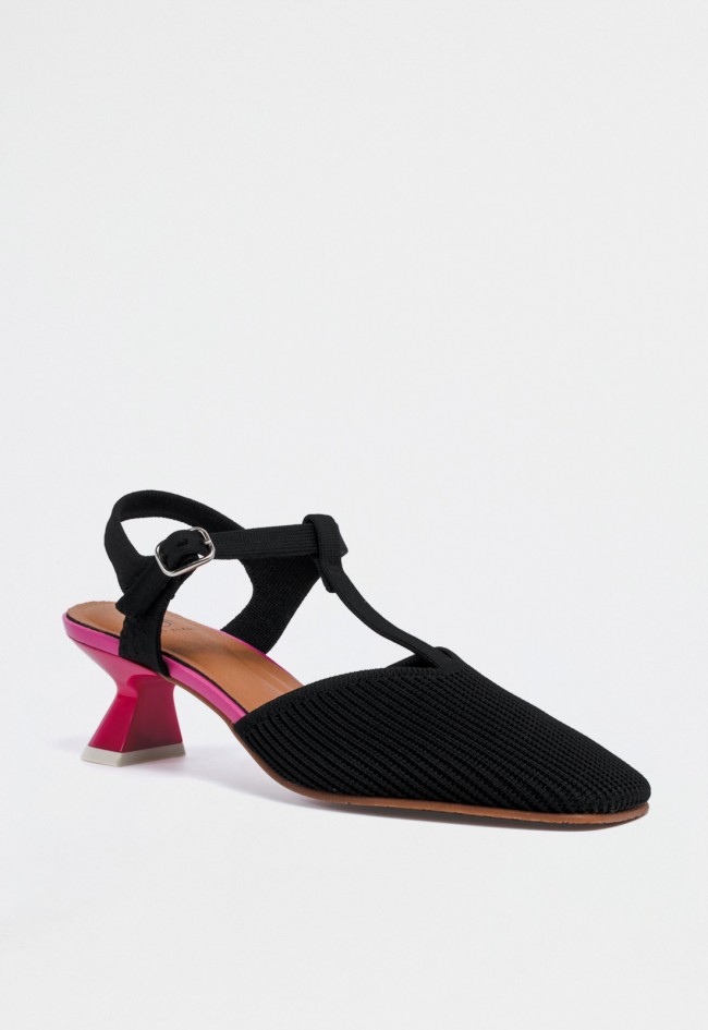 Zapato destalonado negro de mujer con tacón fucsia — sofisticación y tendencia a cada paso MISS ELASTIC 76403