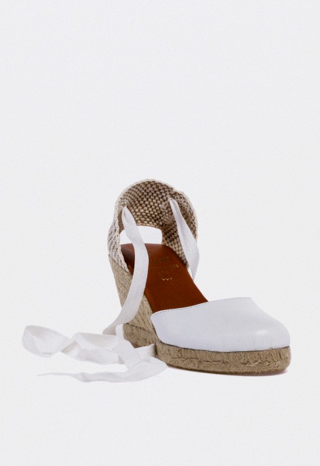 Alpargata de mujer en piel blanca con cuña de yute y cintas — elegancia mediterránea con toque fresco Shiny 7003