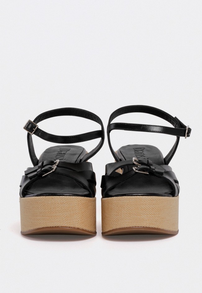 Sandalia de piel negra con cuña y plataforma efecto rafia — estilo y altura con comodidad Dansi 7556